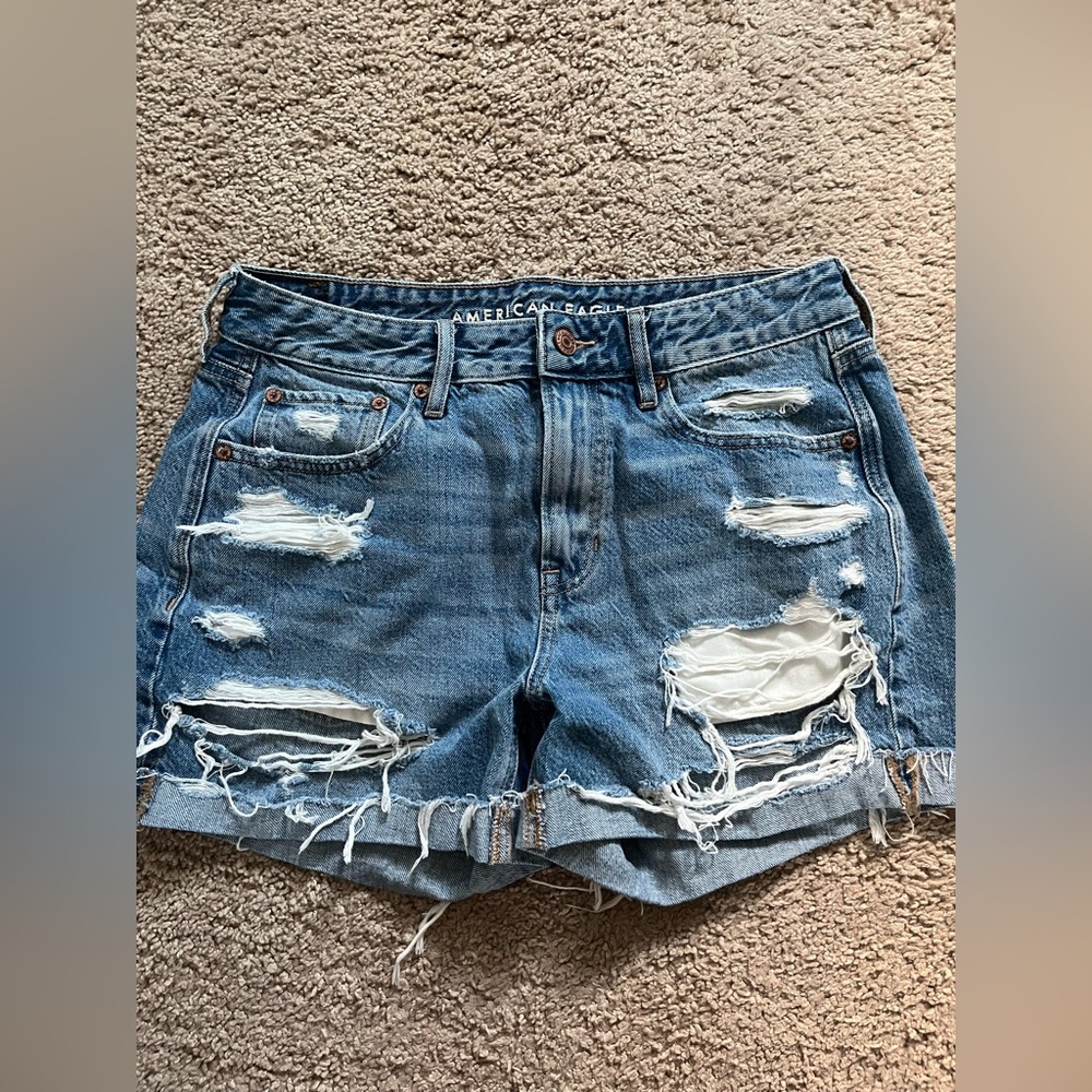 American eagle boyfriend mid rise shorts